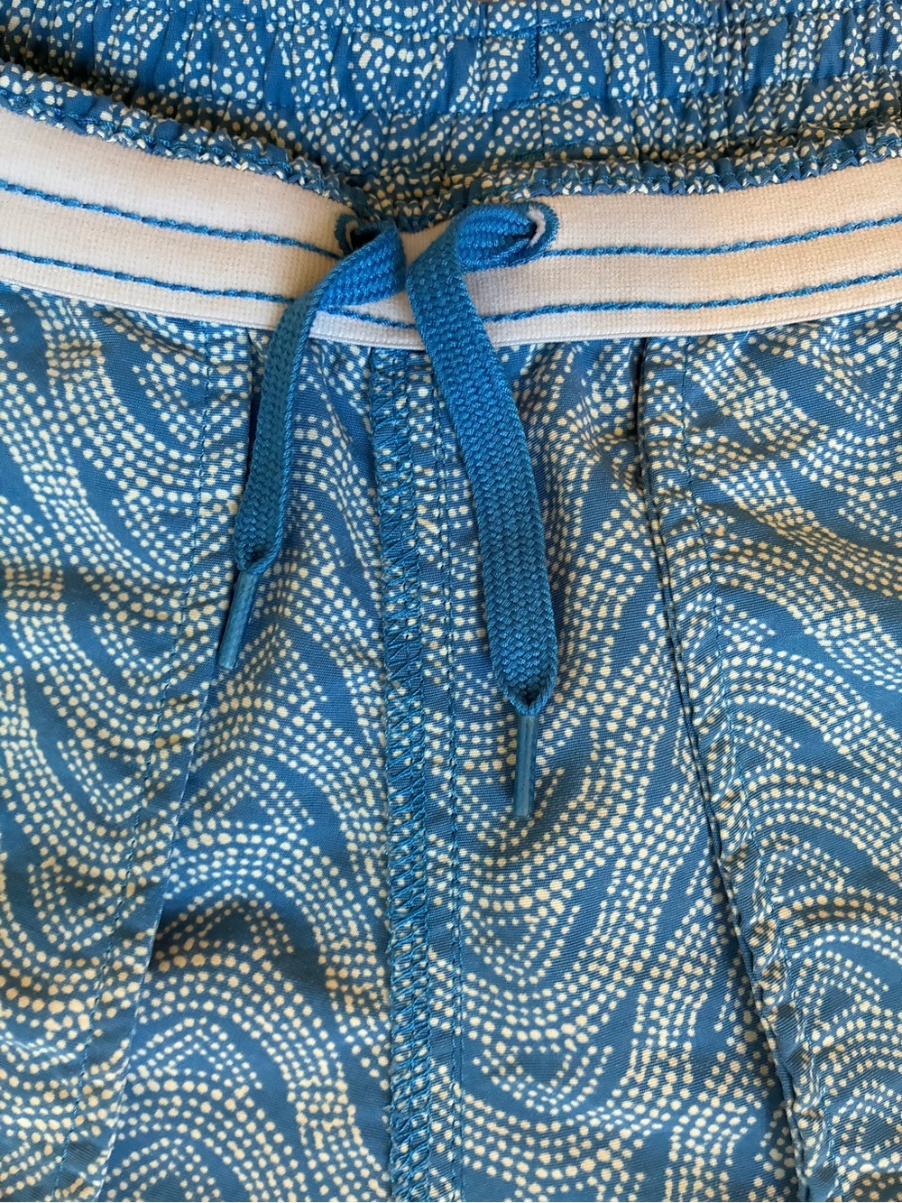 Patagonia Women's 5" Baggies | Blue Wave Patterned Shorts S - Picture 5 of 16
